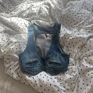 Jeansväst - Cool jeansväst från HM 💕