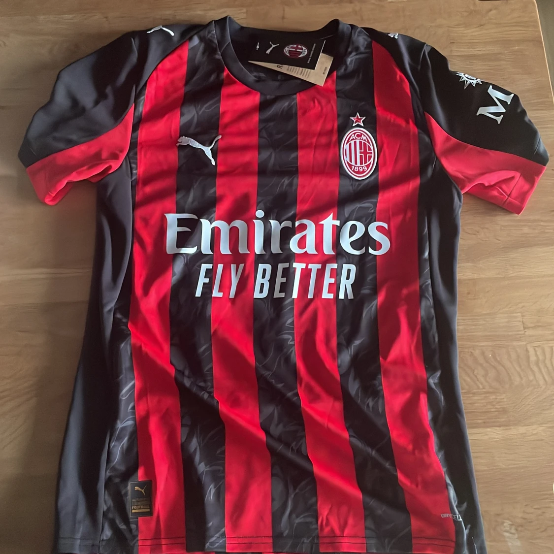 AC Milan Puma matchtröja röd/svart