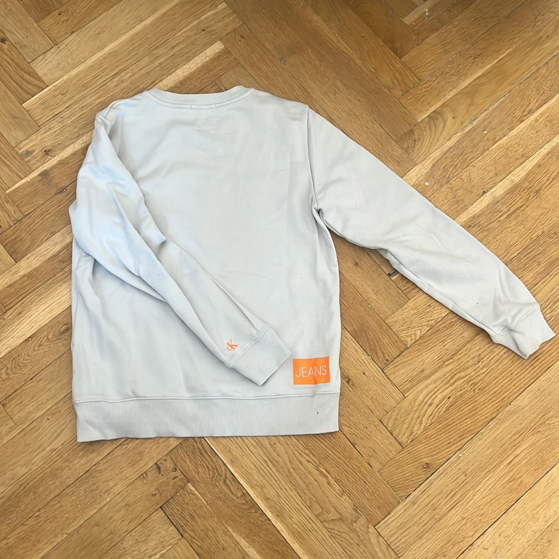 Ljusgrå Calvin Klein Jeans sweatshirt - 1