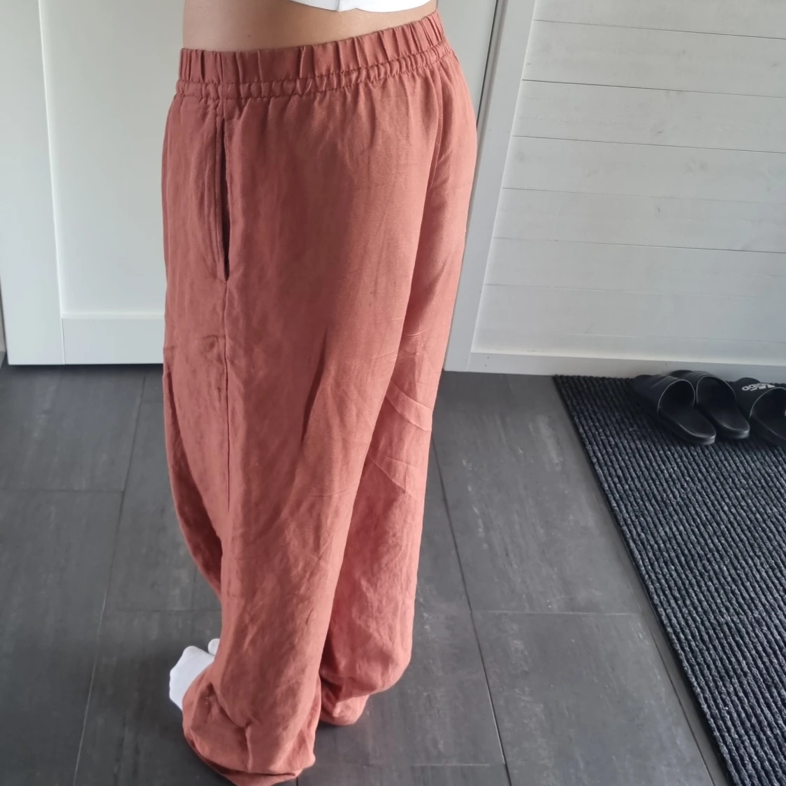 Rostfärgade linnebyxor med snörning S - 1