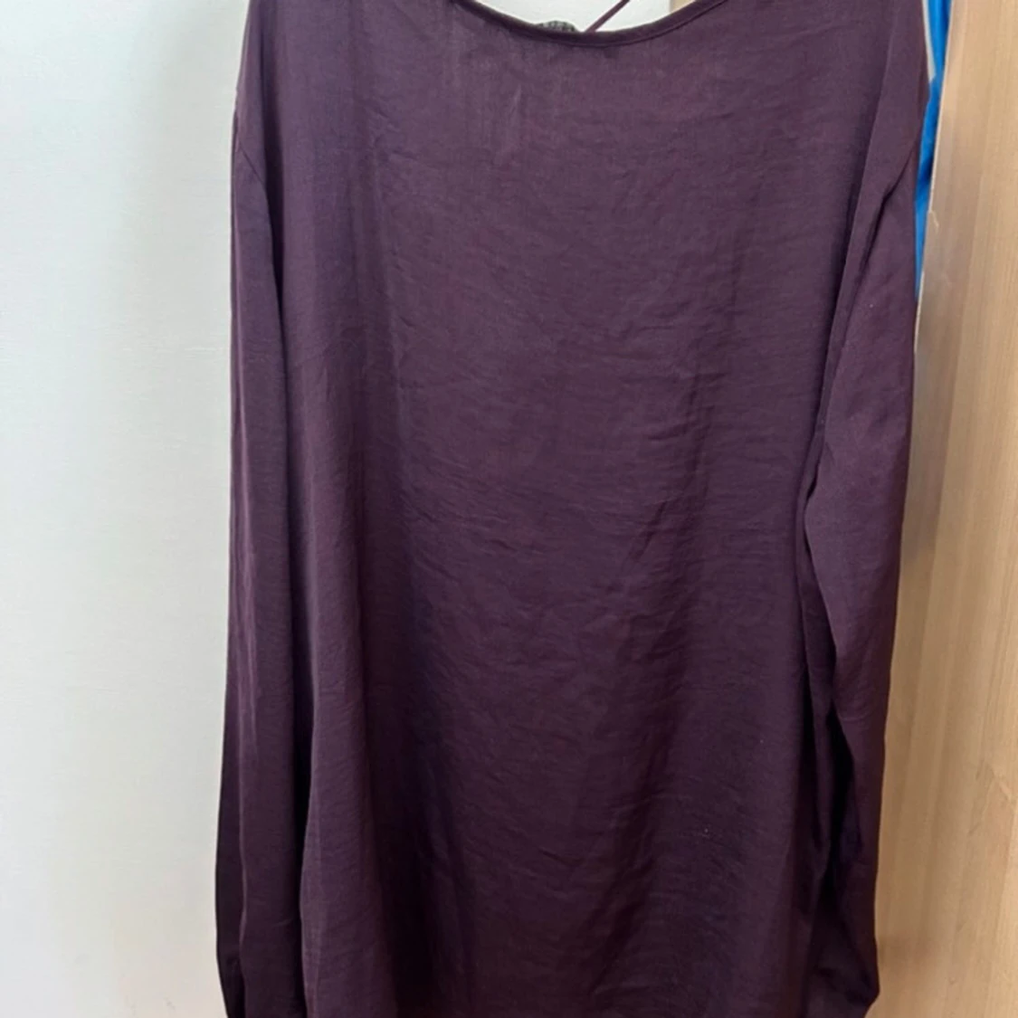 Lila blus med gulddetaljer från Esprit - 4