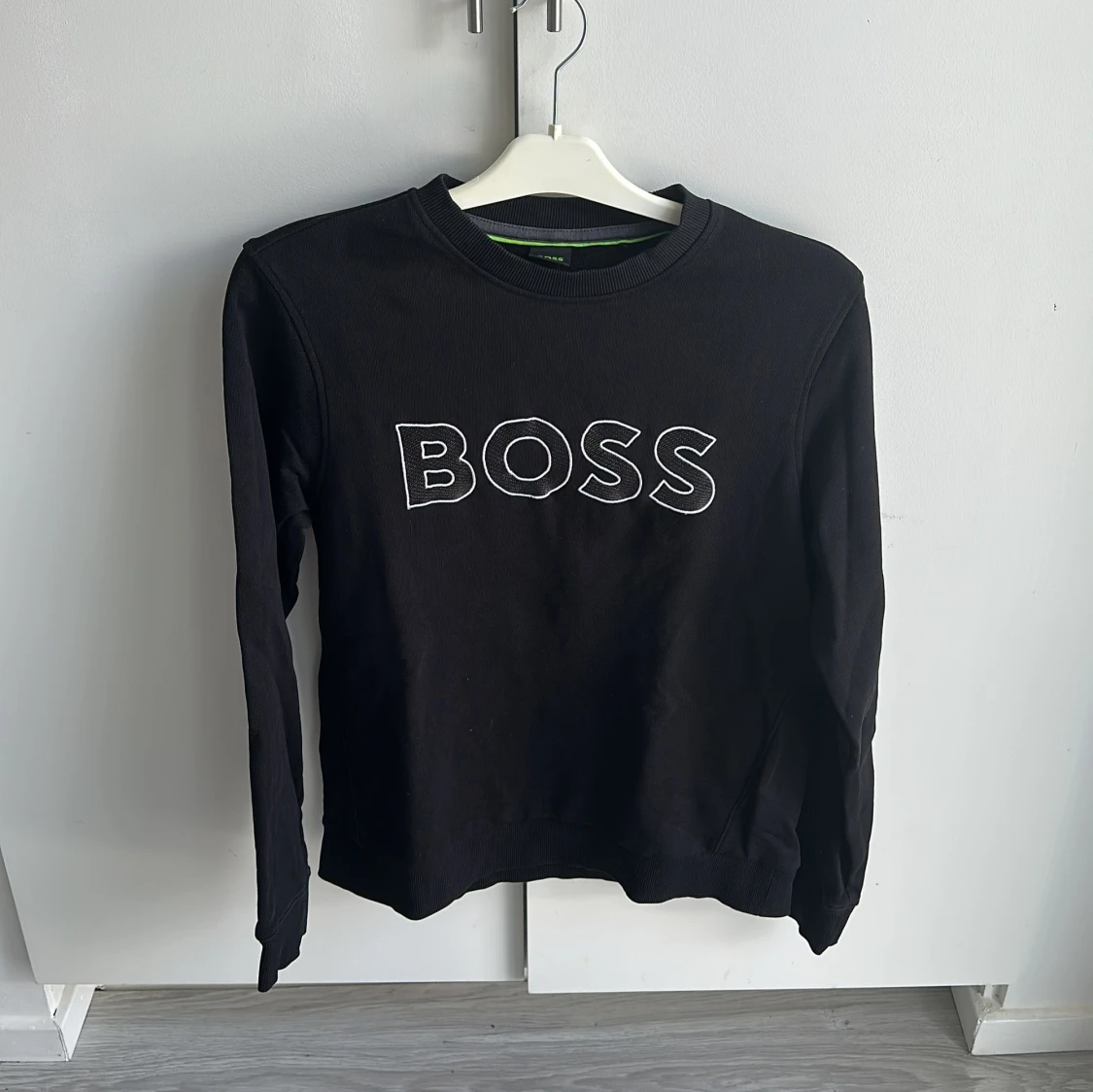 Svart långärmad tröja från BOSS