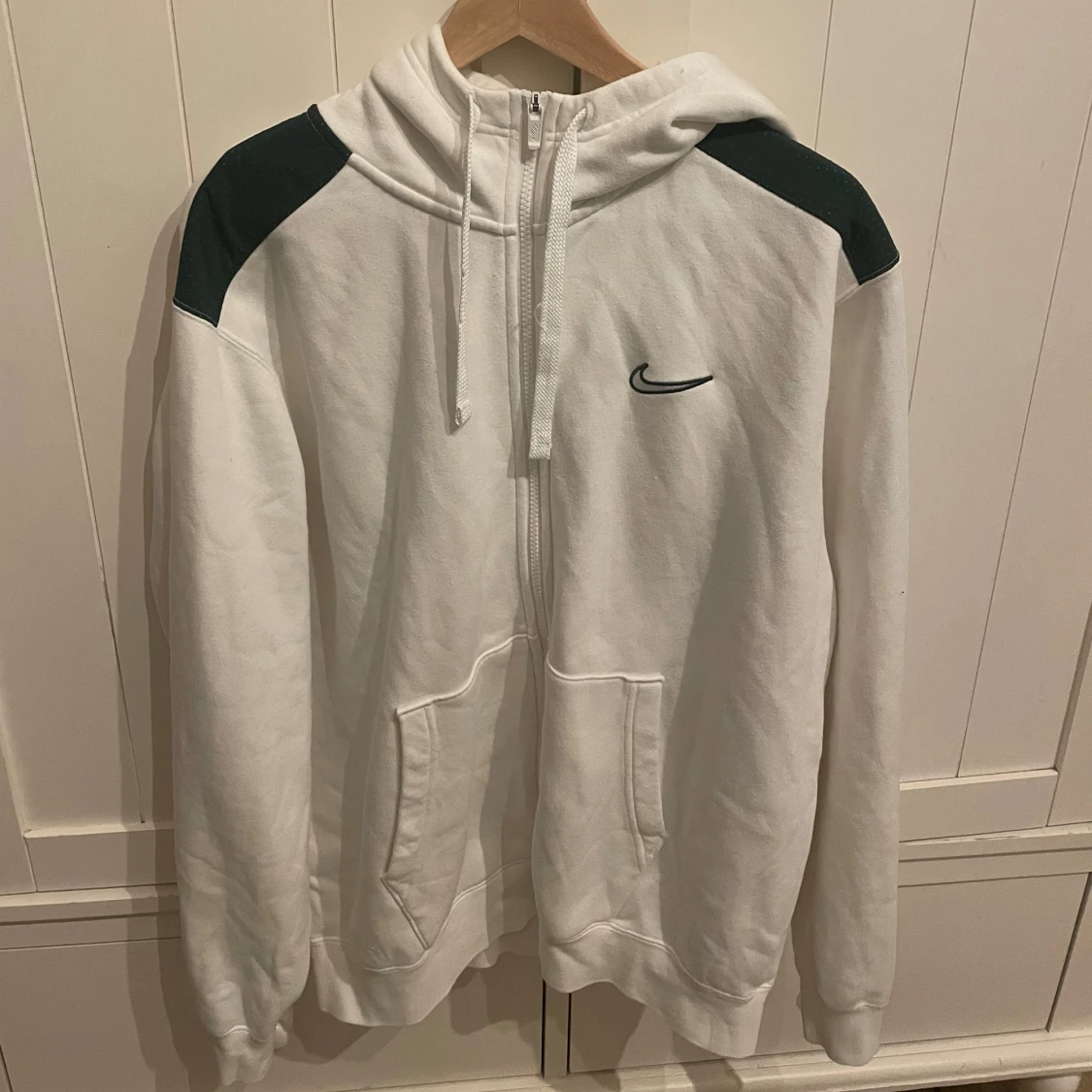 Vit nike hoodie