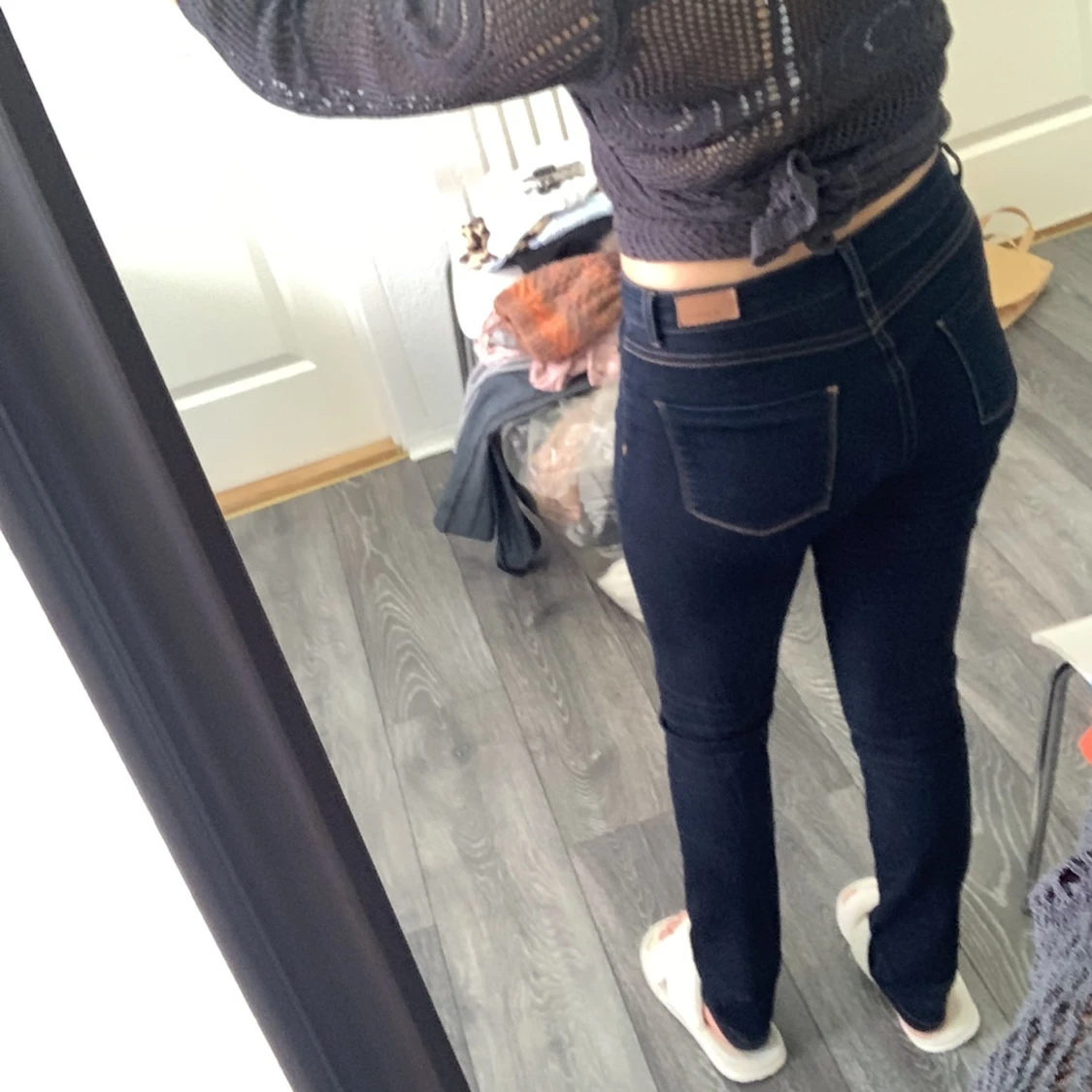 Mörkblå jeansbyxor från b.young - 1