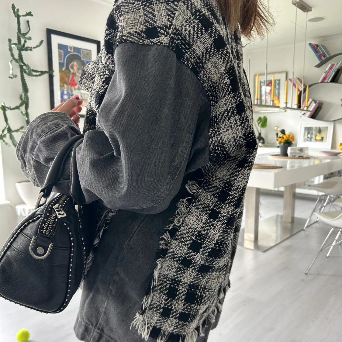 Svart och vit rutig jeansjacka - 1
