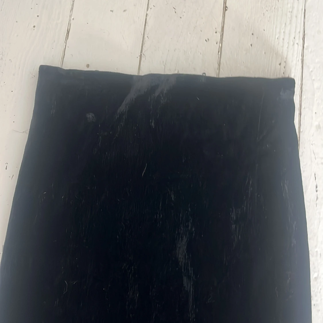 Svart sammetskjol med dragkedja - 3