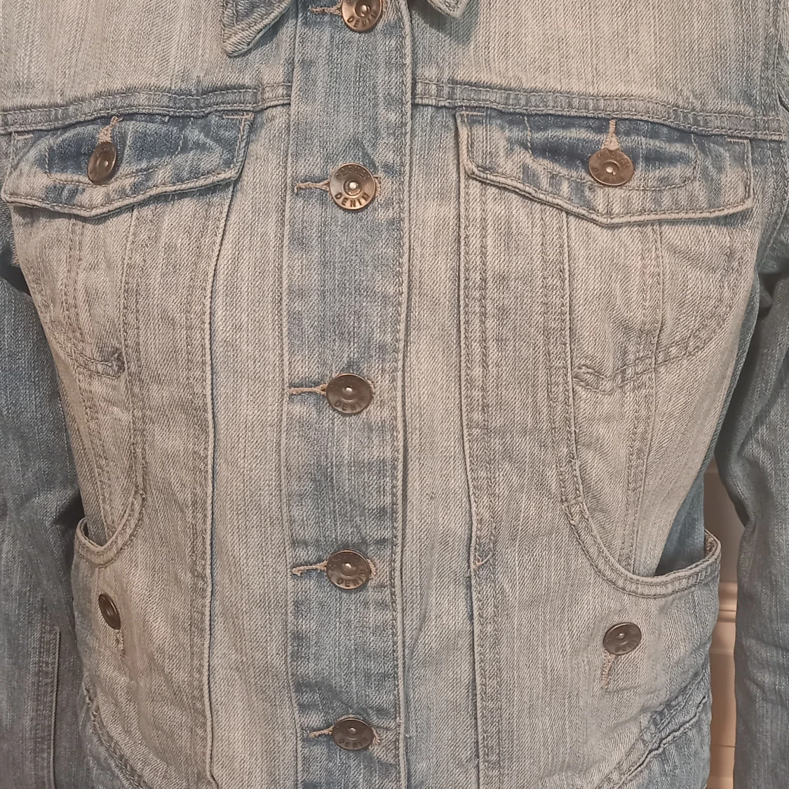 Ljusblå jeansjacka från Renim Extra - 2