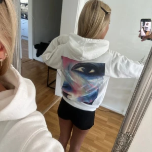 Hoodie - hoodie från the cool elephant. Nästan aldrig använd så precis som ny