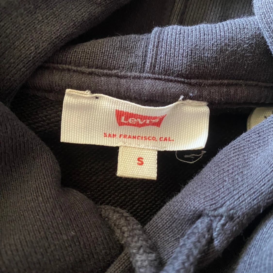 Svart hoodie från Levi's - 2