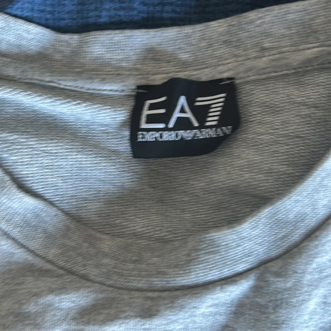 Grå sweatshirt från Emporio Armani EA7 - 2
