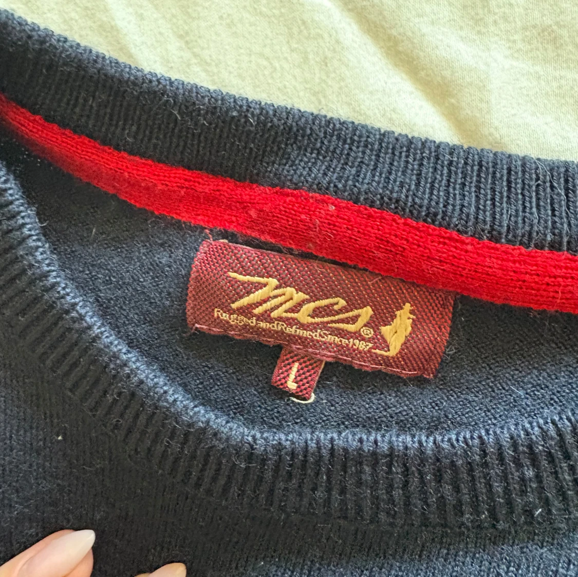 Mörkblå stickad tröja från MCS - 2