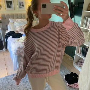 Frankie’s bikinis - Så gullig oversized tröja från Frankie’s bikinis, helt ny med lappen kvar