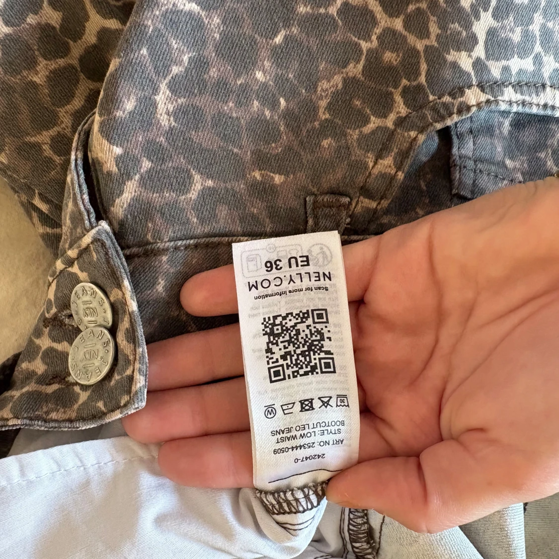 DÖ snygga leopard jeans!! - 4