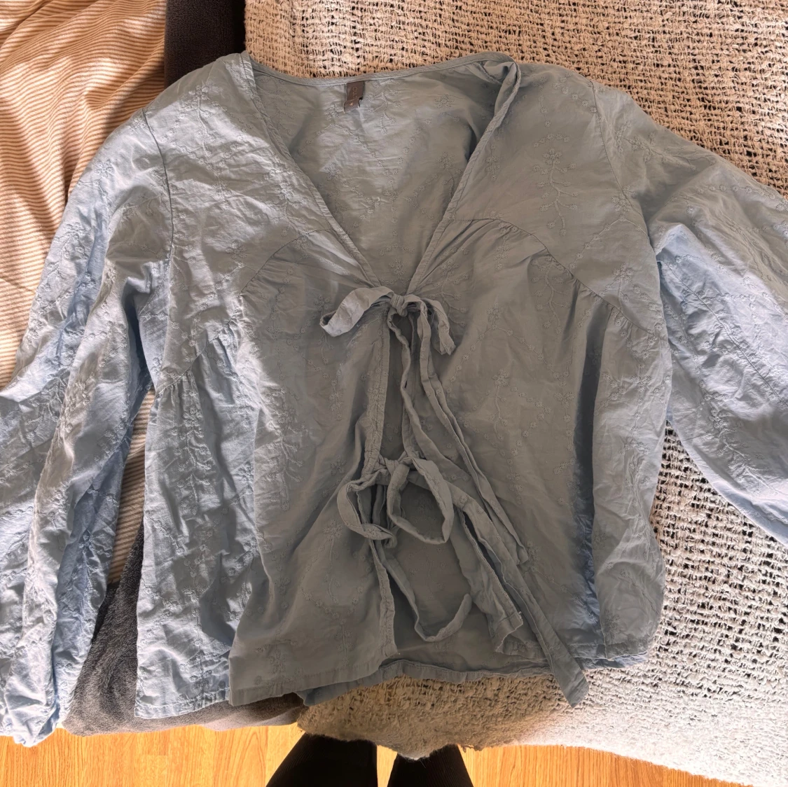 Culture blus med knyte