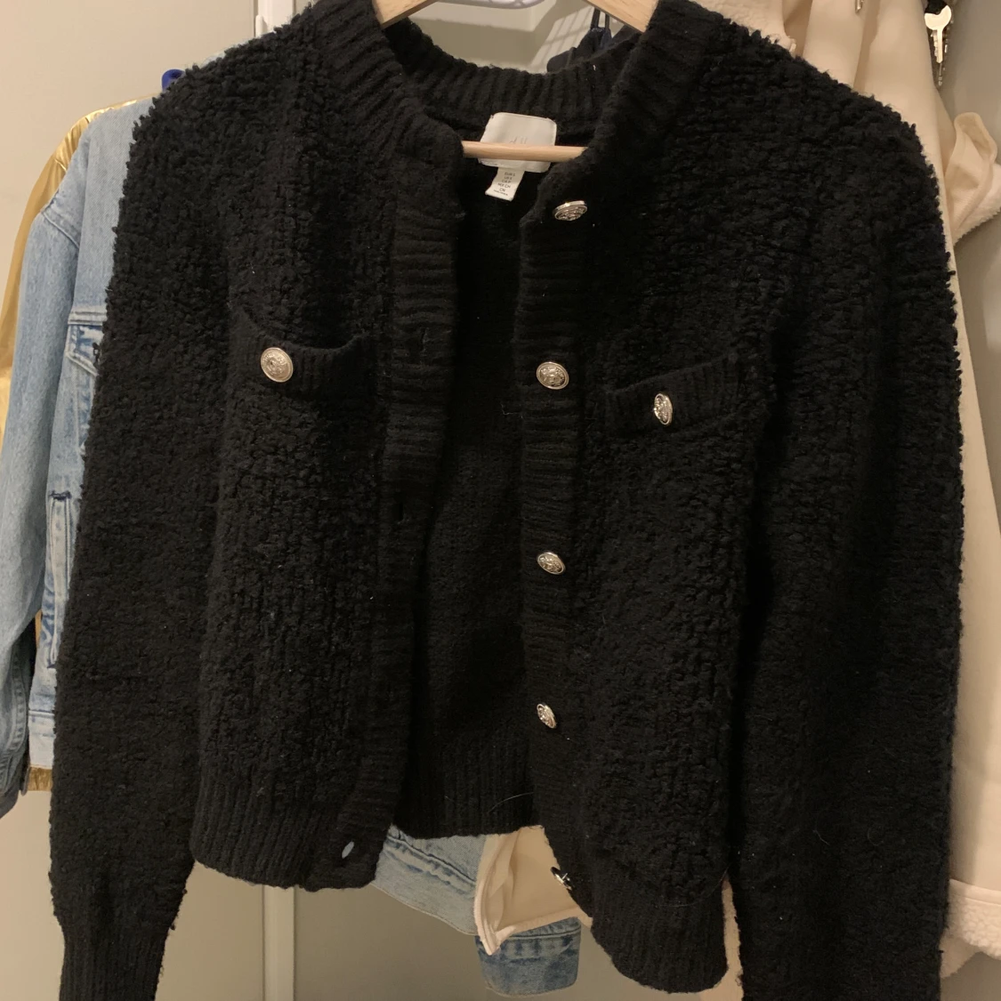 Svart cardigan jacka med knappar