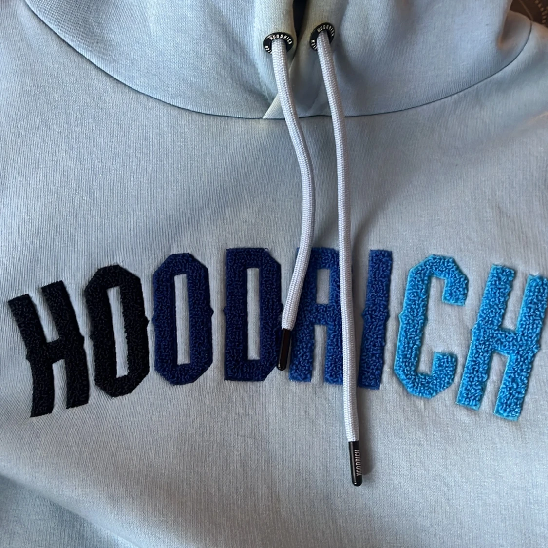 Ljusblå hoodie från Hoodrich - 3