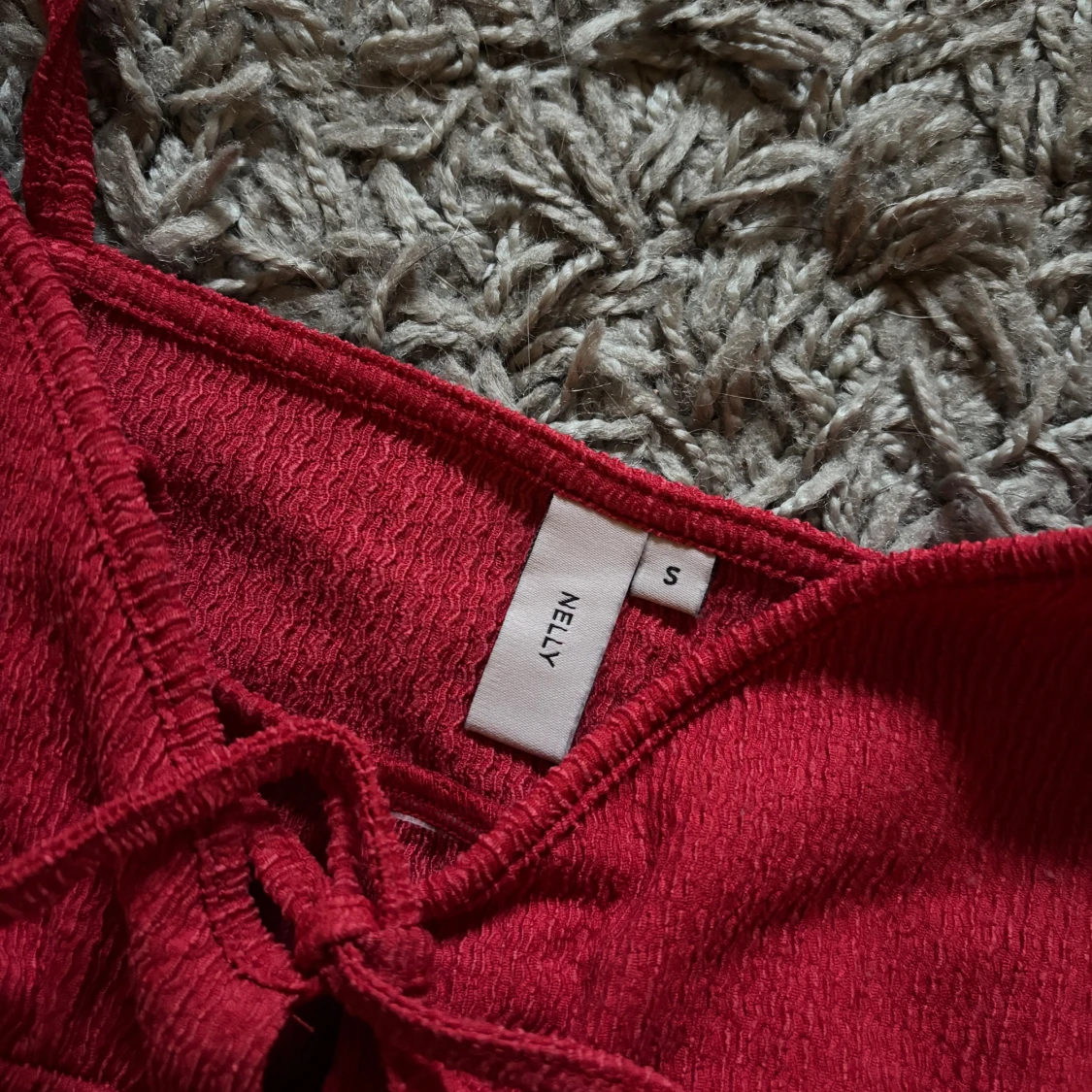 Röd croppad topp från Nelly - 1