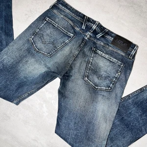 Replay jeans  - Replay jeans | Modell Anbass | Super fint skick | Storlek W34 L34. 
