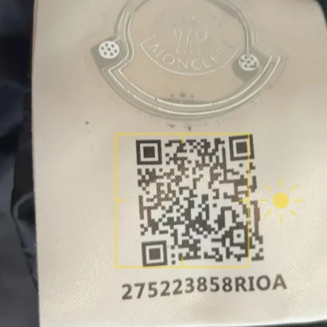 Svart pufferjacka med stickade ärmar från Moncler - 2