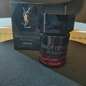 La Nuit De L'Homme L'Intense 100ml - Använd 3 spray 