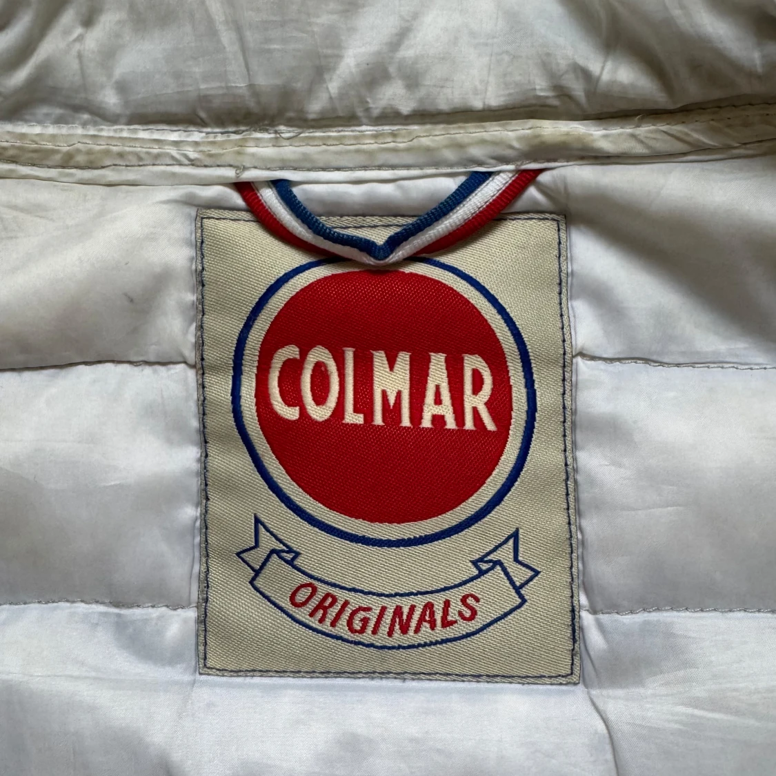 Ljusgrå pufferjacka från Colmar - 2