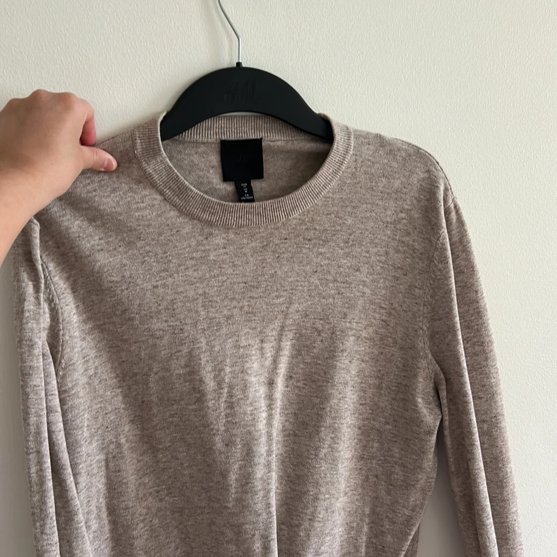 Beige stickad tröja från H&M - 1