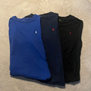 Ralph lauren t-shirts  - Tja! Säljer 3 st Ralph Lauren T-shirt alla i storlek xs/14-16. Riktigt stiliga och passar bra till nästan allt. Kan säljas separat eller alla tre för paketpris! Separat 180kr per styck. Allihopa för 499 ! Frågor är det bara att höra av sig 😄