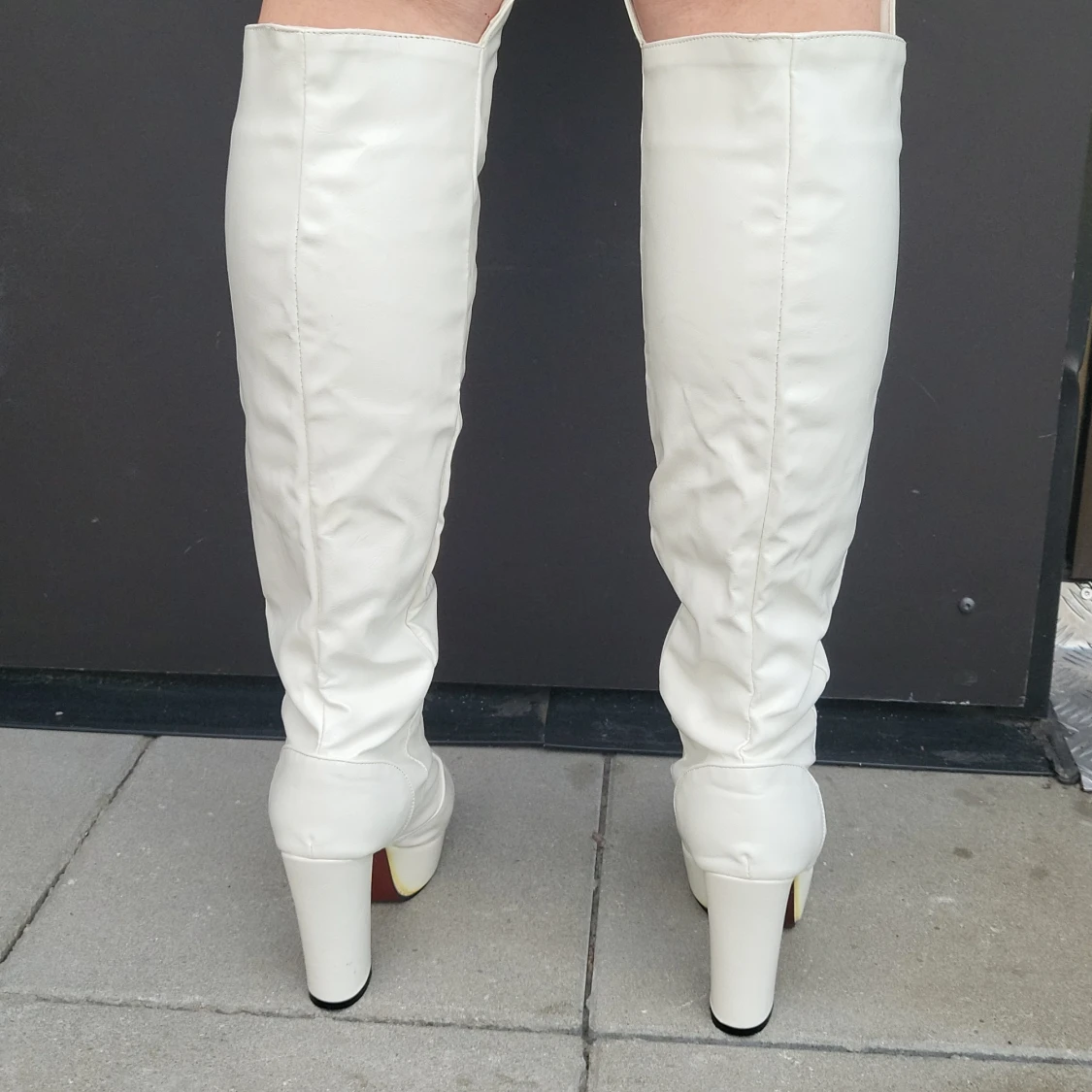 Vita/ivory/benvita overknee stövlar med klack - 1