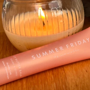 Summer Fridays Lip butter balm "Birthday cake"! - Summer Fridays Lip butter balm "Birthday cake". 15 g. Ny och oanvänd.