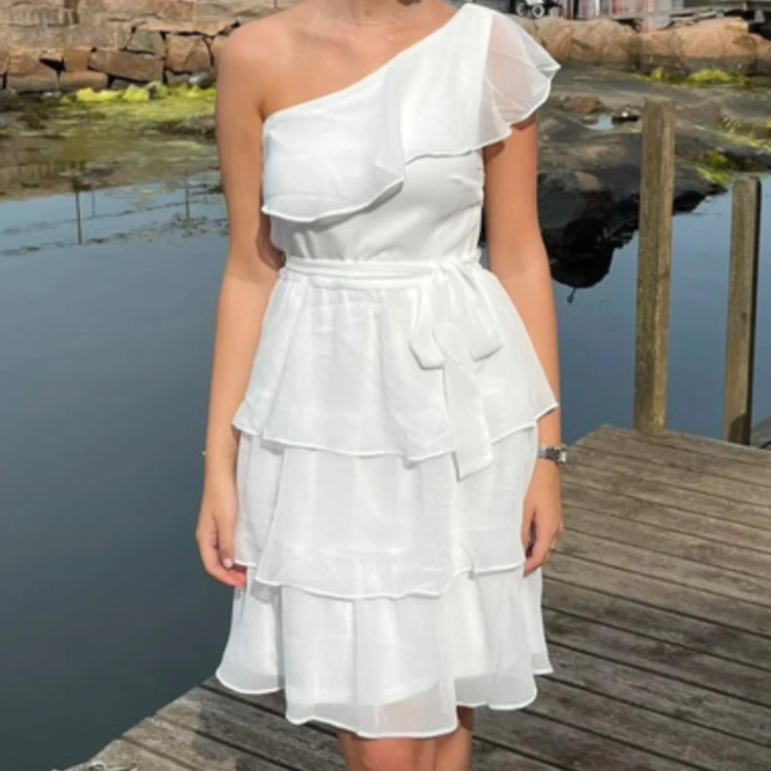 Vit volangklänning från Vila - 1