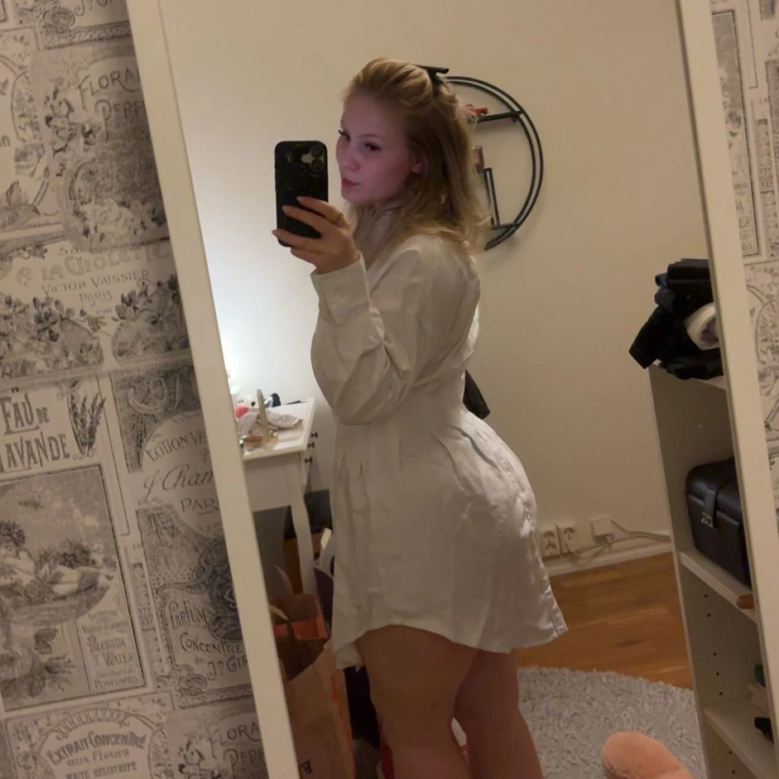 Vit skjortklänning från Boohoo - 1