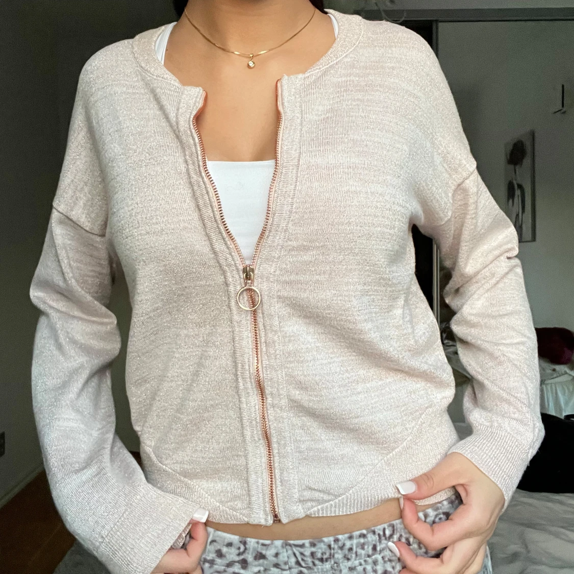 Glittrig ljus rosa tröja - 1