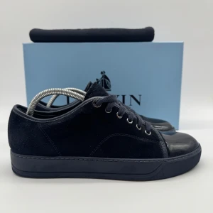 LANVIN CAP TOE - Lanvin Cap toe - Skick: 9,7/10 - Tillbehör: Dustbag - Storlek 41/UK6 - Nypris ca 5200kr - DeluxeCloset