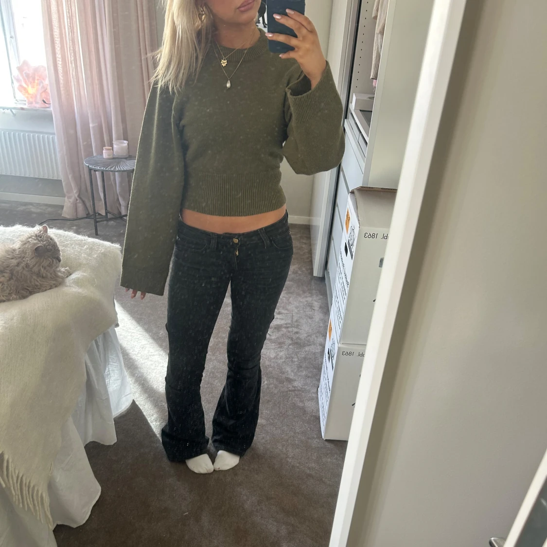 Olivgrön croppad tröja - 3