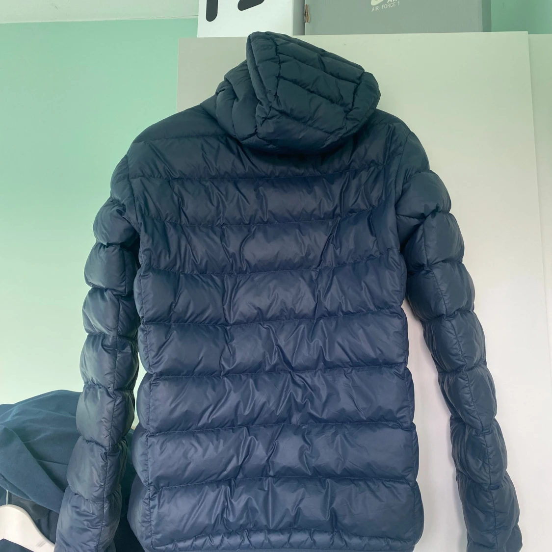 Mörkblå dunjacka från Peak Performance - 1