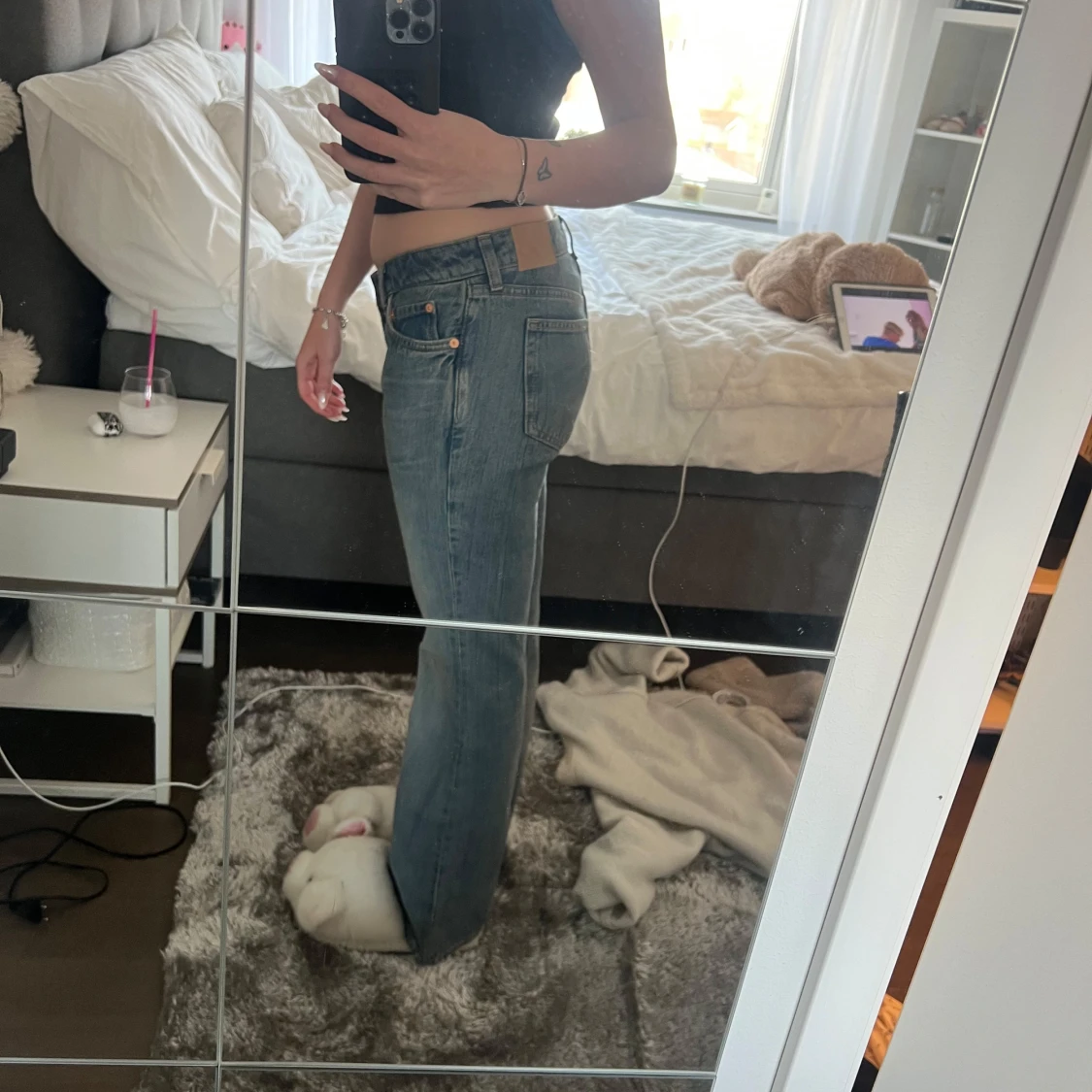 Blå bootcut jeans från weekday - 2