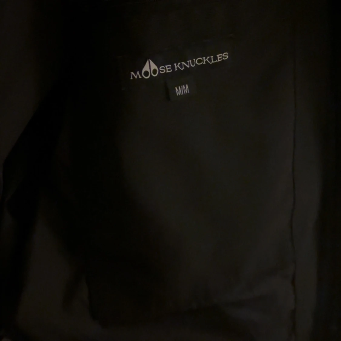 Svart dunjacka från Moose Knuckles - 2