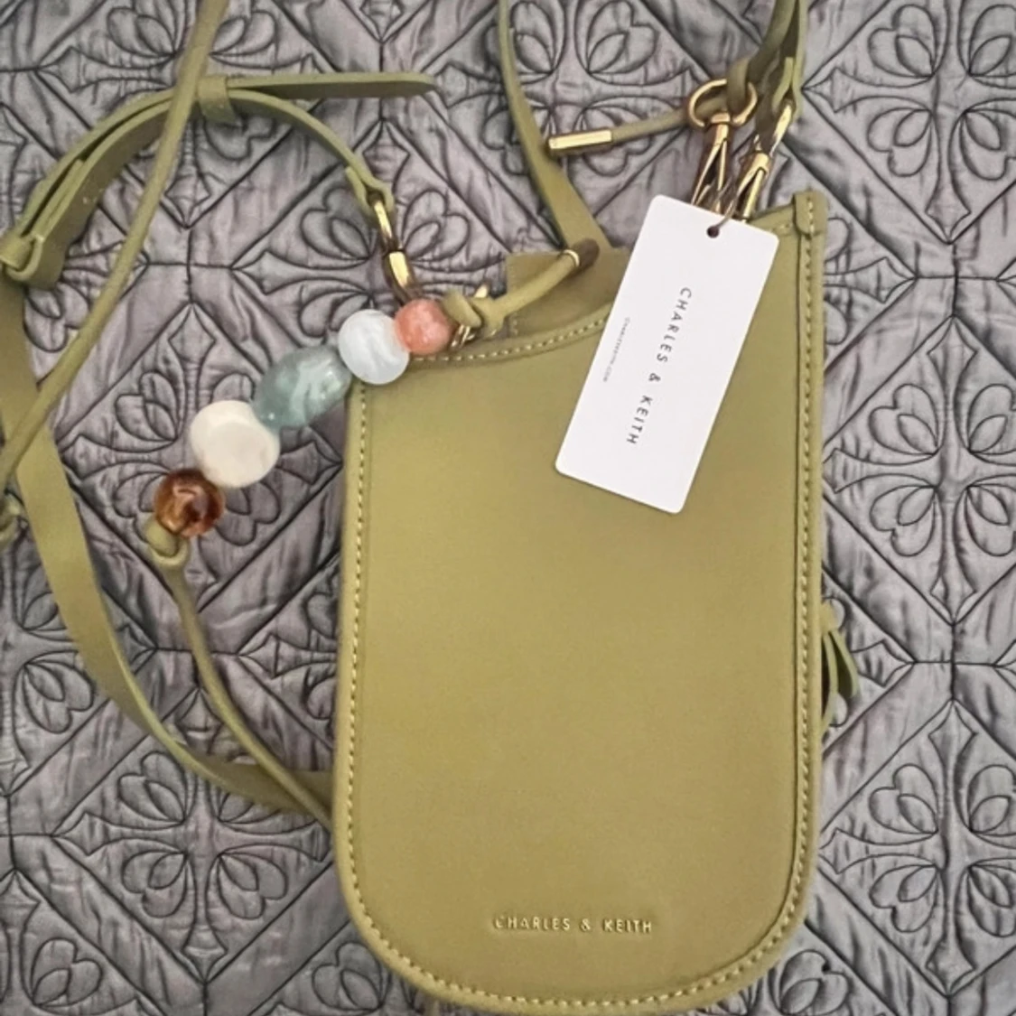 Grön axelväska från Charles & Keith