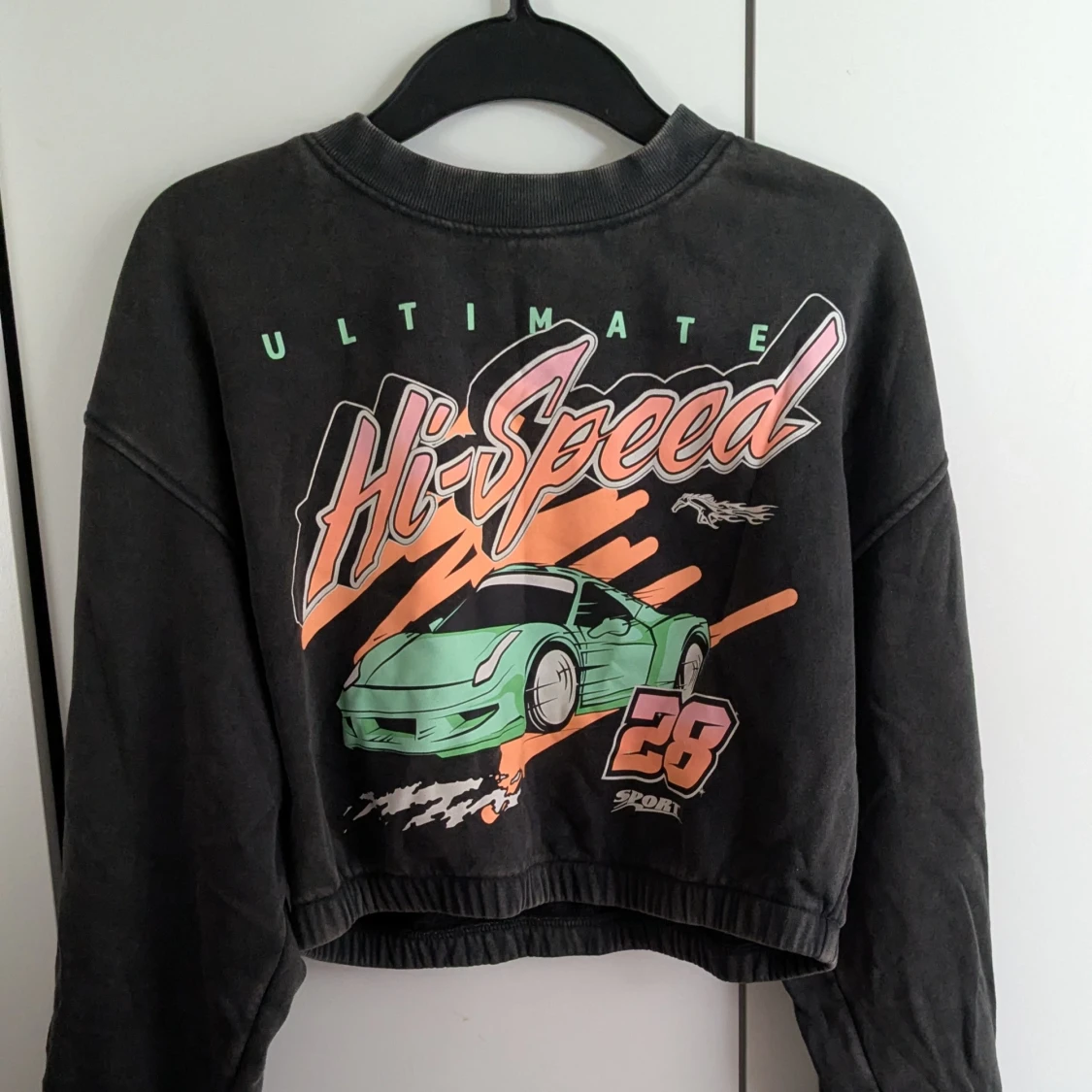 Svart croppad tröja från H&M Divided