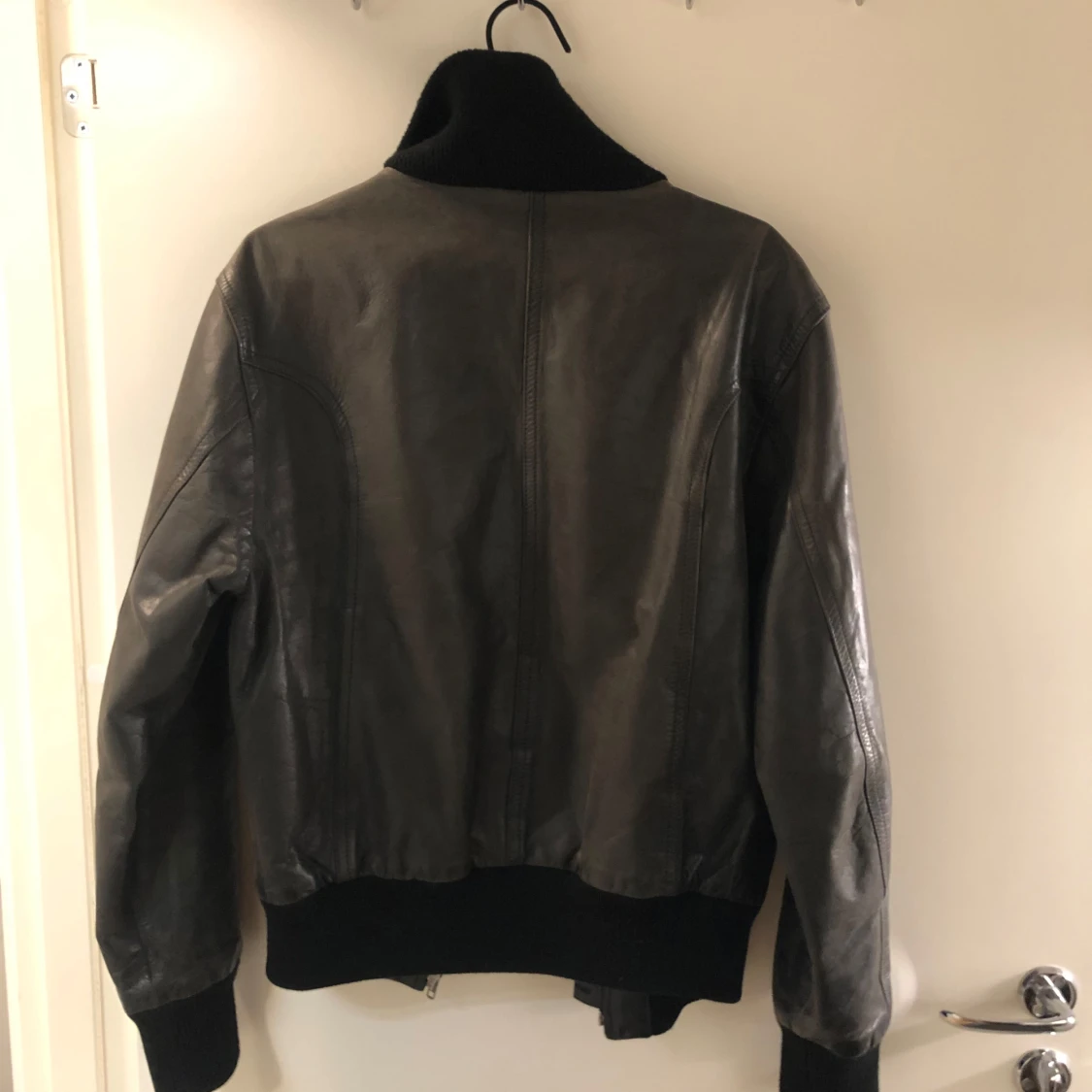 Svart skinnjacka från Bruuns Bazaar - 1