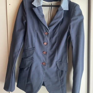 Manfredi kavaj - Passar stl S, tävlingskavaj 