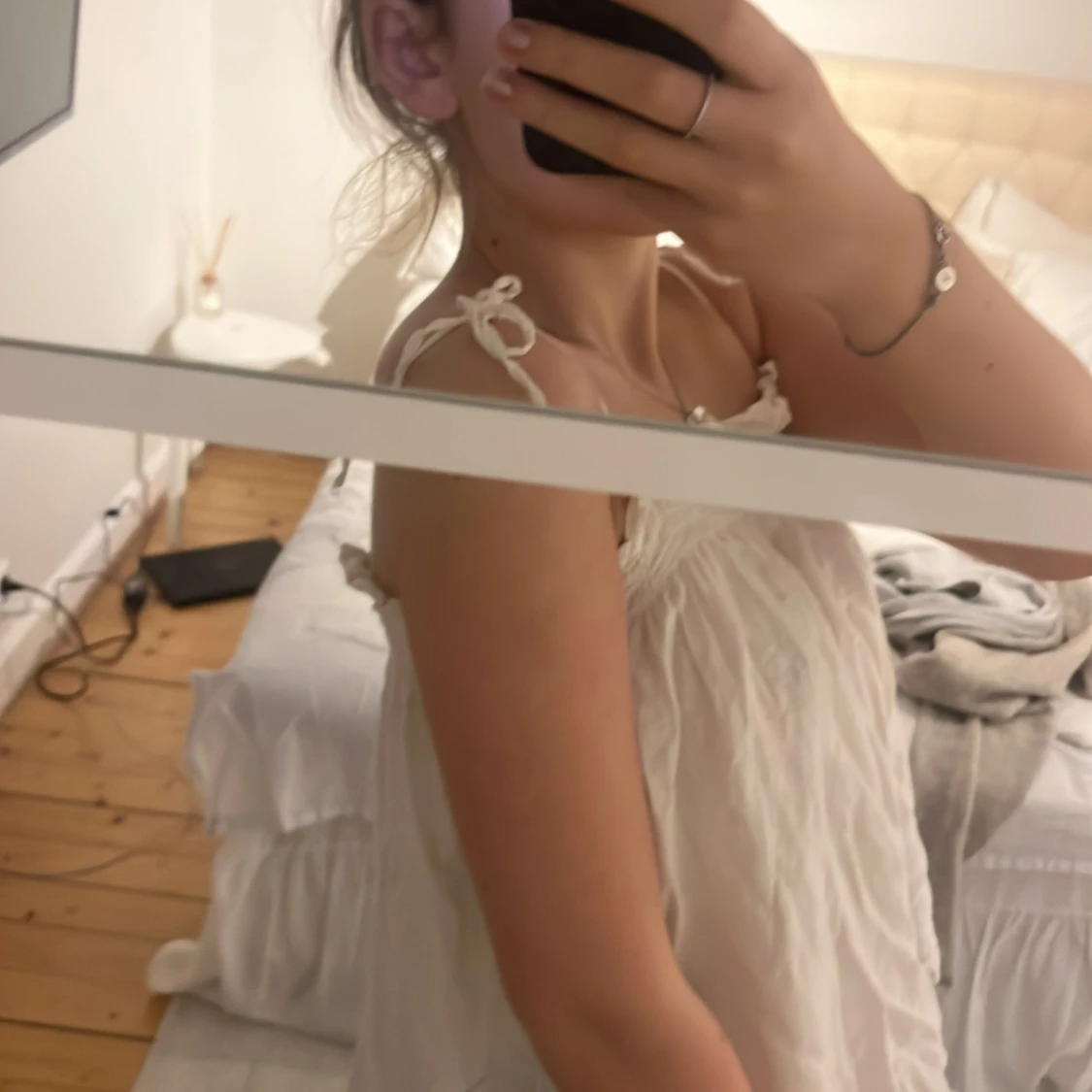 Vit ärmlös linnetopp - 2