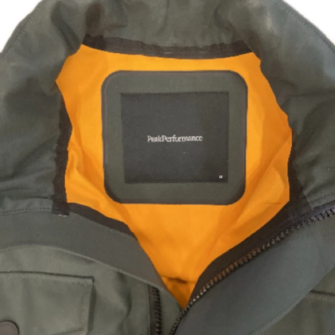 Grön jacka från Peak Performance - 1