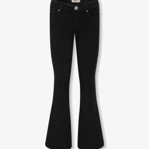 Svarta bootcut jeans från ONLY - Snygga svarta bootcut jeans från ONLY med klassisk femficksdesign. Dem är ej uppsydda och är för en person runt 152-156 cm lång! Använda 1 gång