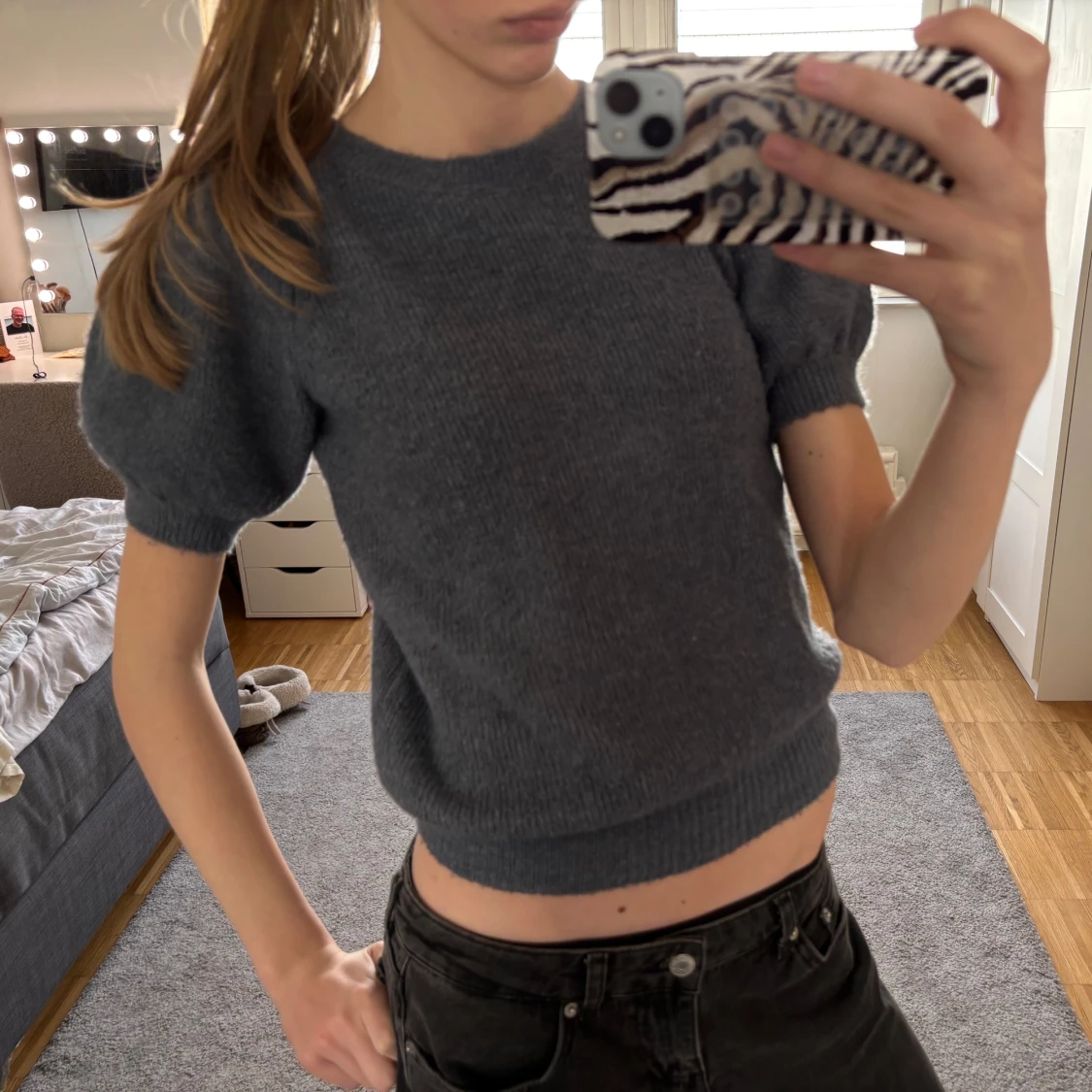 Gullig stickad tröja