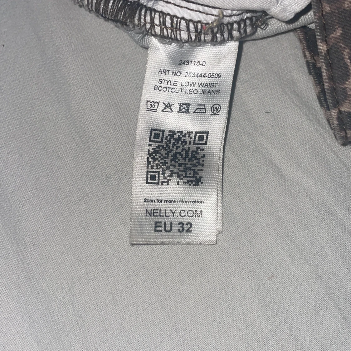 Bootcut jeans med leopardmönster Nelly - 2