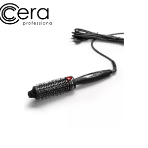Cera hotstyling brush med mera.  - Säljer denna värmeborste från cera i storlek 38 mm. Köpte från lyko för 709 men har ej använt. Man får också med living proof style lab hairspray 246ml samt 12 hairclips från lyko. 