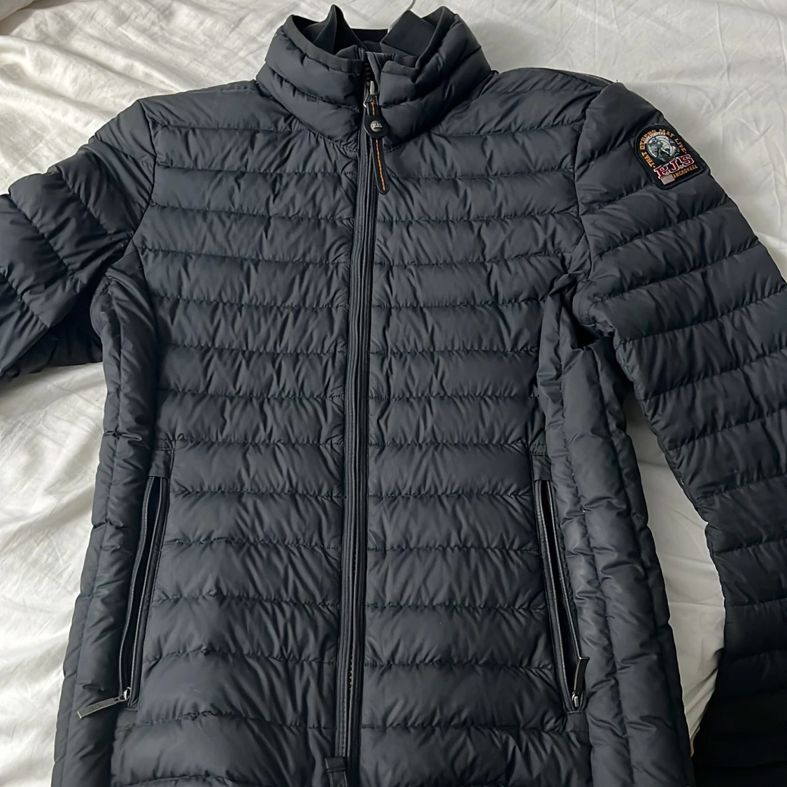 Svart dunjacka från Parajumpers XS - 3