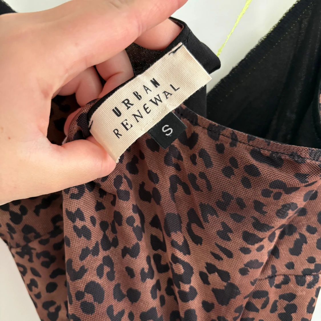 Leopardmönstrad brun kortklänning - 4