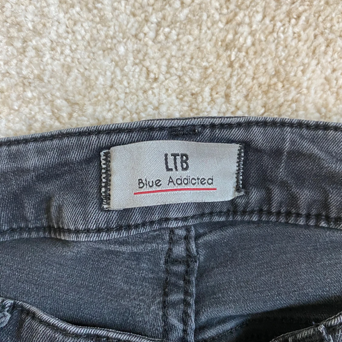 Svarta LTB jeans - 3
